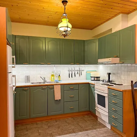 Northern Lights Lakehouse Villa *